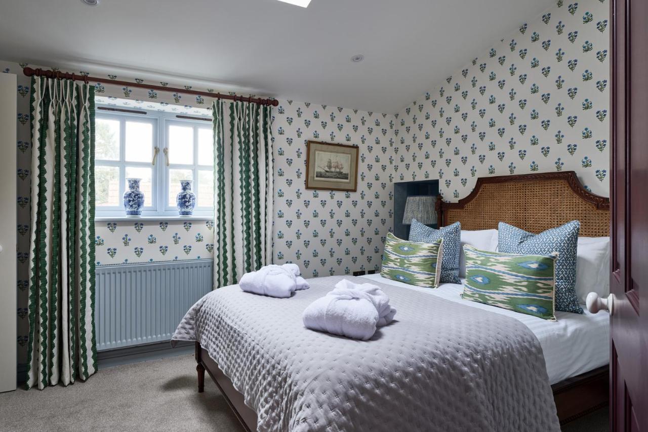 Townhouse Suites- Abbey Row Malmesbury Zewnętrze zdjęcie